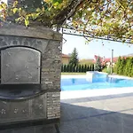 빌라 Bajrovic